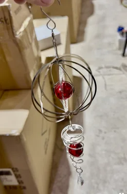 מובייל ניקל קריסטל אדום 15 סמ מתאים כמתנה לכל אירוע מסתובב ברוח