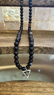 שרשרת אבני קריסטל טורמלין שחור עם תליון מרכבה כסף