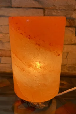 מנורת מלח צילינדר .